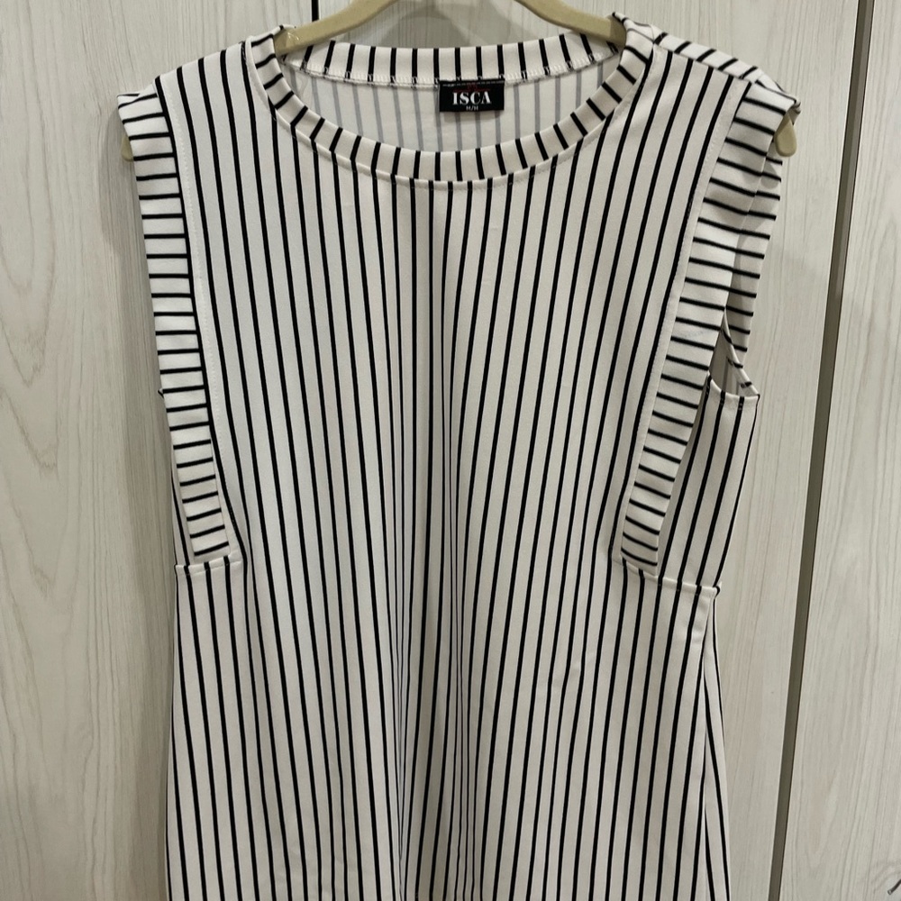 Black & white career tank